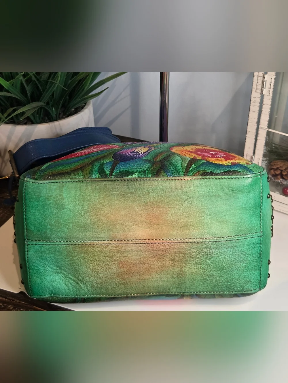 Anuschka Floral Hand Painted Leather Shoulder Bag - Picture 8 of 16